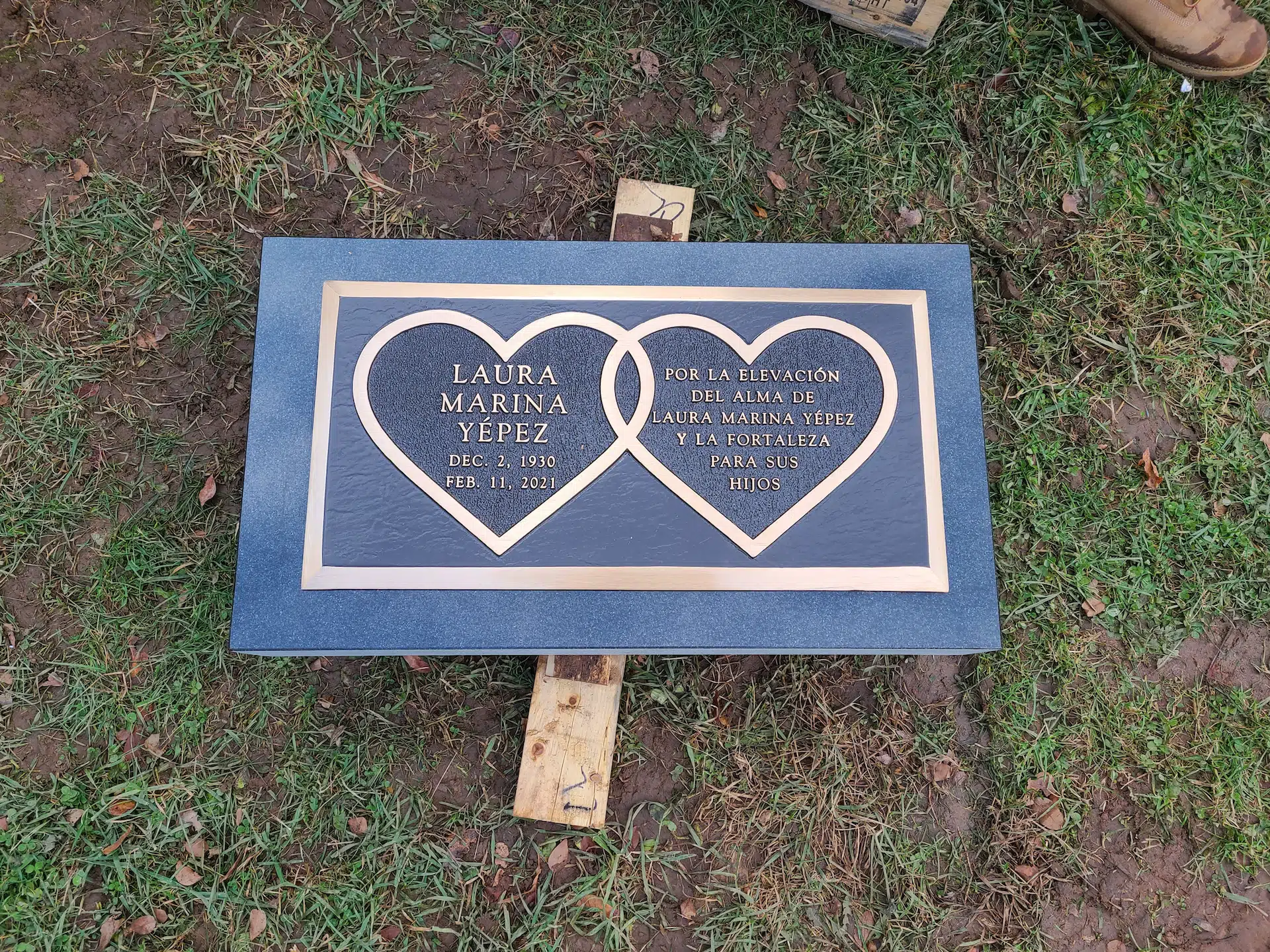 Bronze Headstone Plaque hand-carved by Headstone Plaque Shop in NJ — image 5